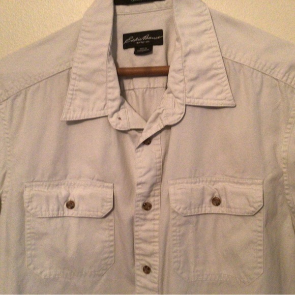 Eddie Bauer Classic Fit S/S Button Down Large - Picture 3 of 4